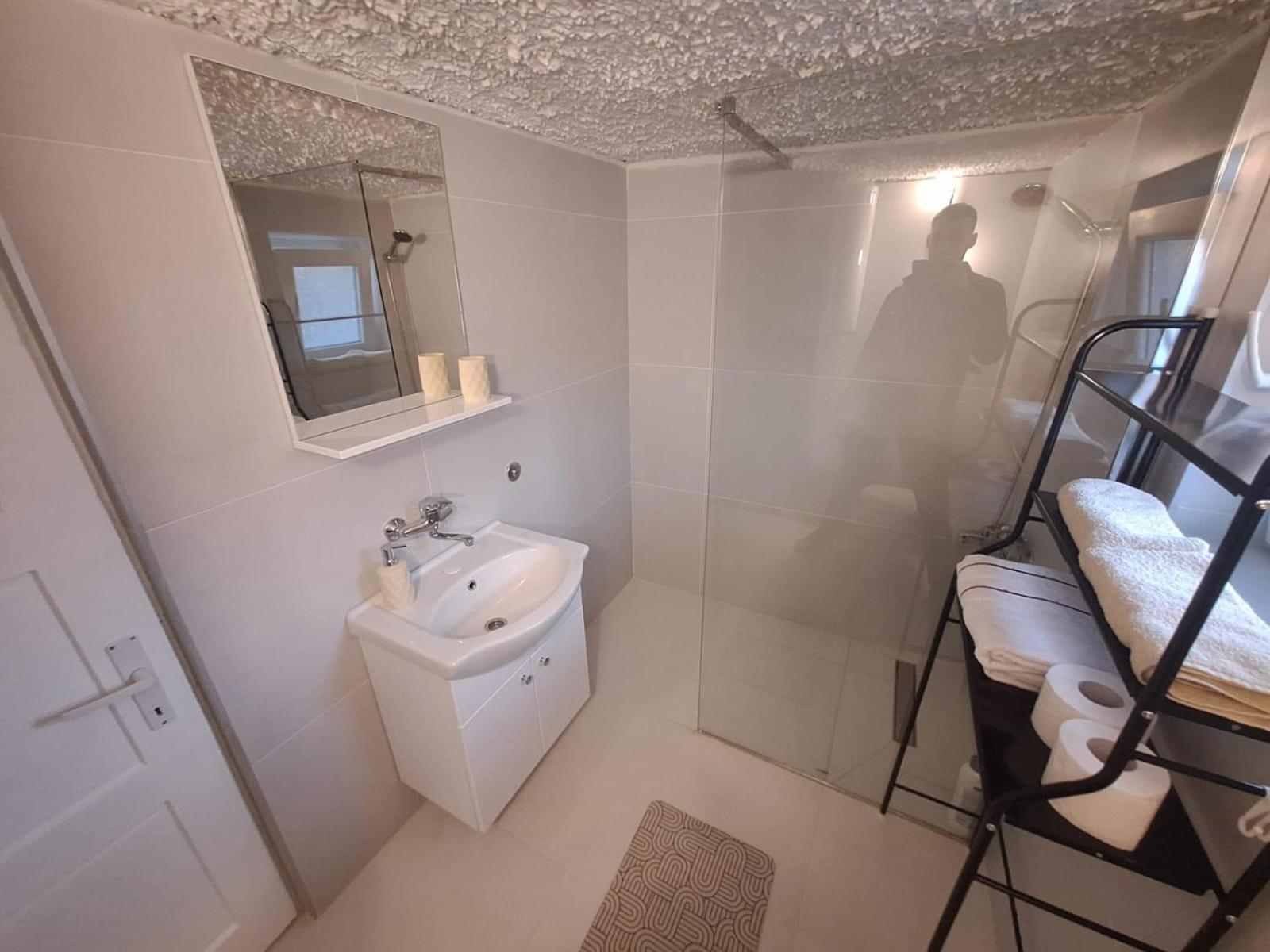 Fly & Stay Apartments Laktaši Eksteriør bilde