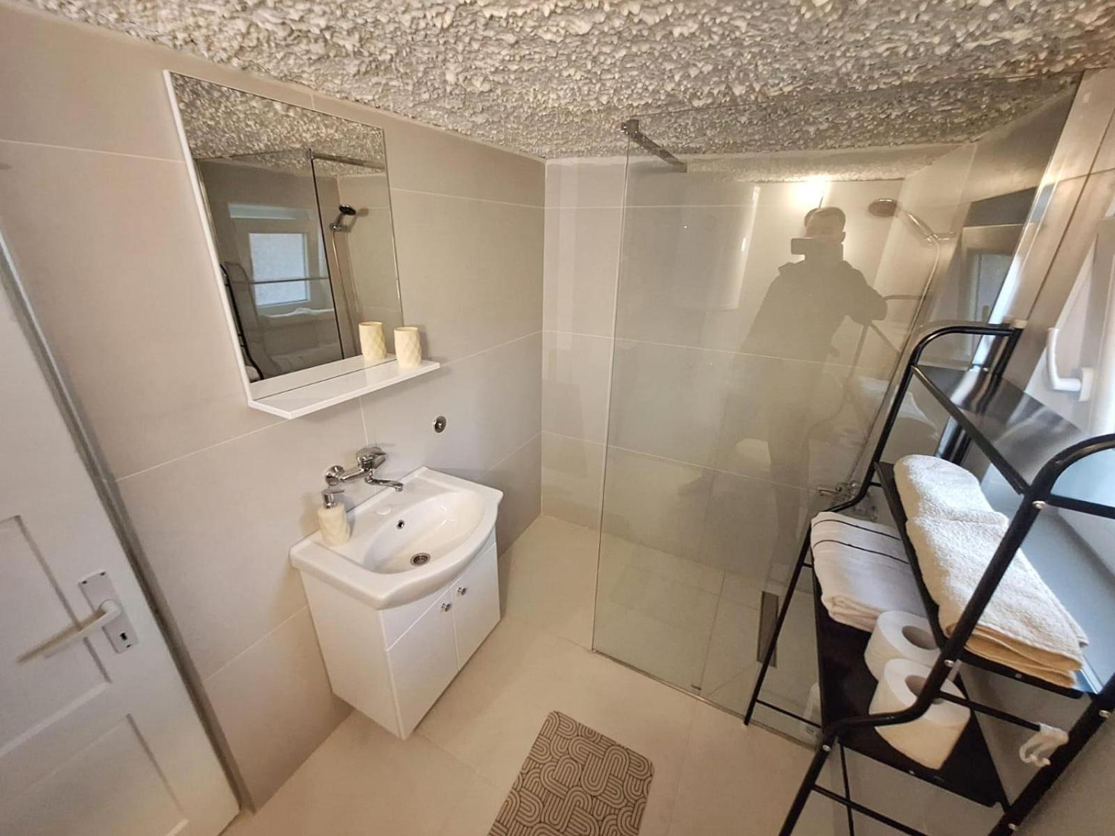 Fly & Stay Apartments Laktaši Eksteriør bilde